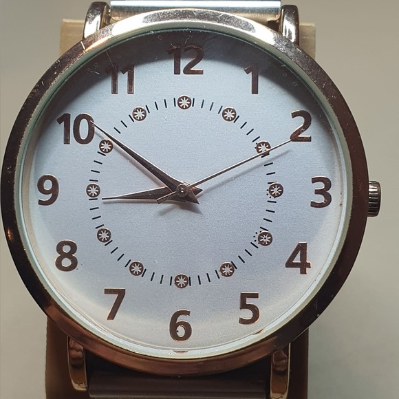 Accessories - 🦋10/$20🦋 Goldtone/Silver Stainless Steel Mesh Women's Watch